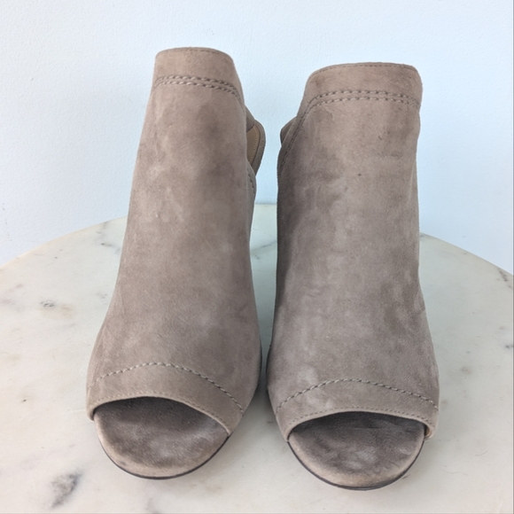 Coach Kearney Taupe Suede Leather Snake Print Peep Toe Heels - Picture 2 of 12